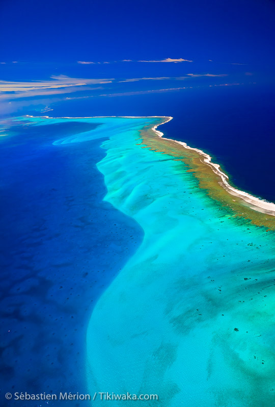 Lagoon at Tetembia reef near Tomo, New Caledonia